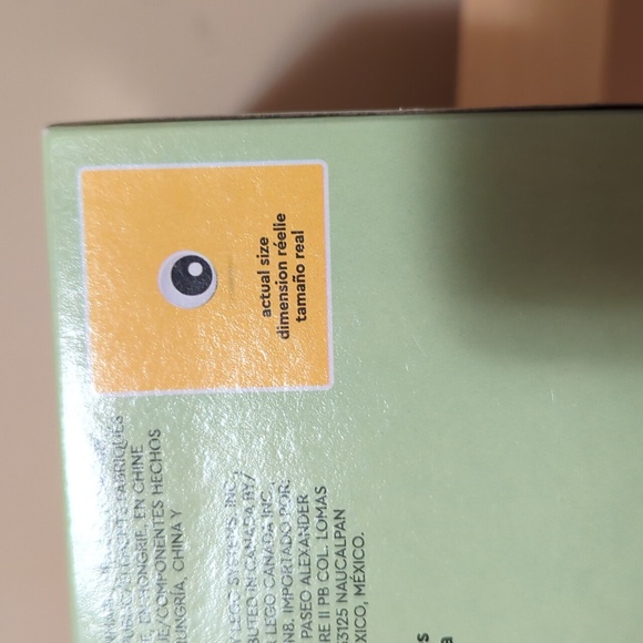 LEGO Easter Rabbits Display Set - Brand New - Picture 11 of 13